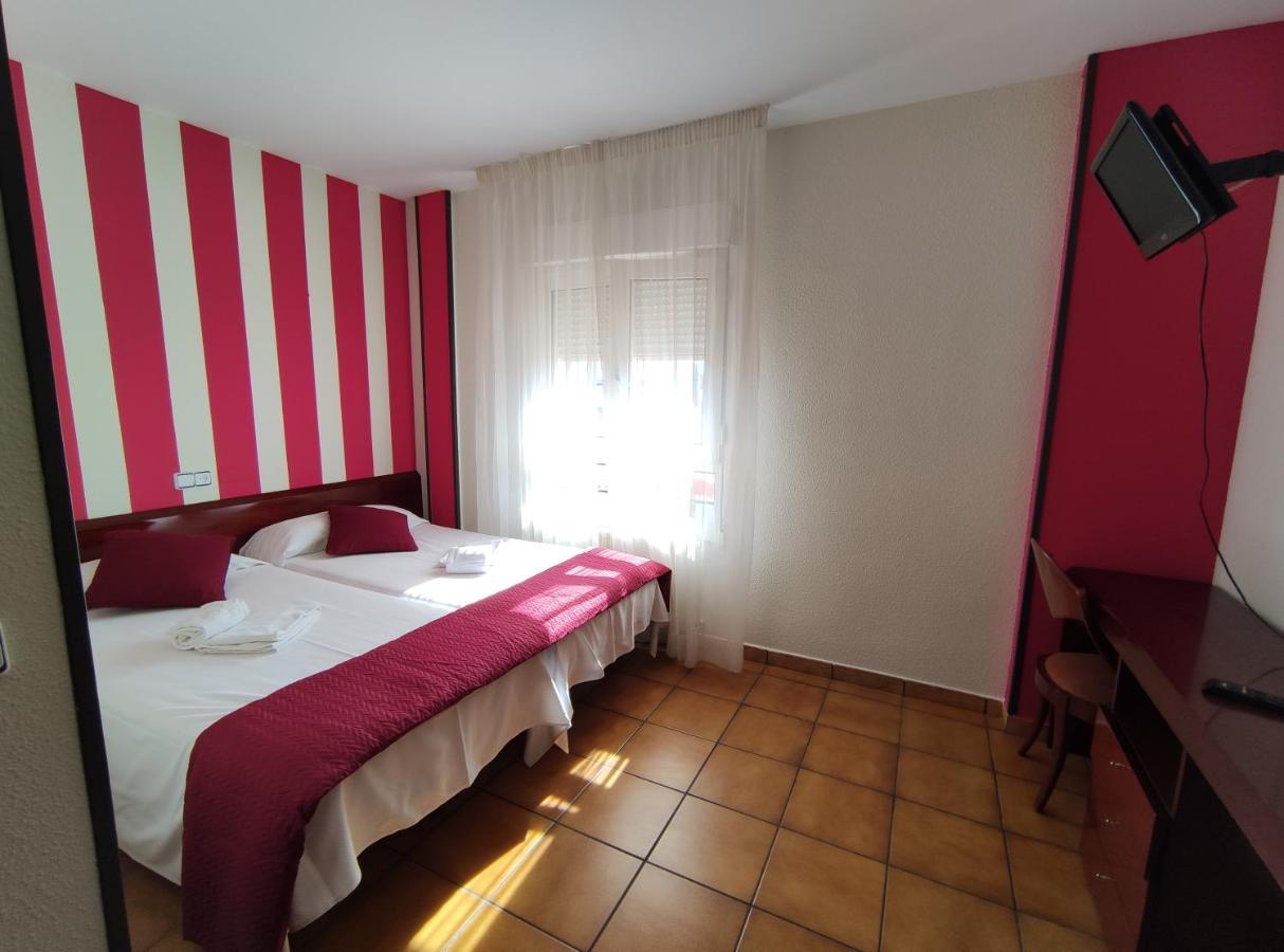 Hostal San Andres Сорія Екстер'єр фото