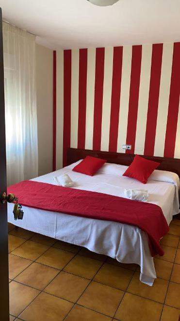 Hostal San Andres Сорія Екстер'єр фото
